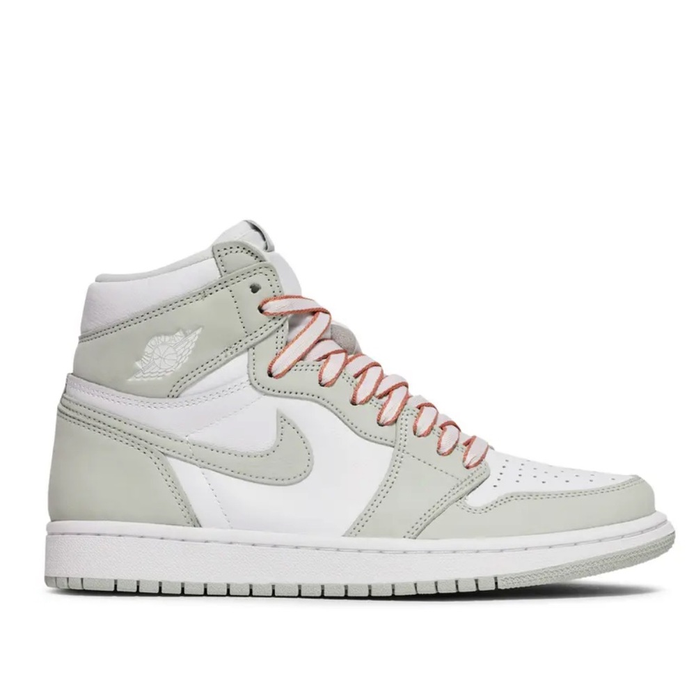 2021 Women’s Air Jordan 1 Retro High OG 'Seafoam' in size 9